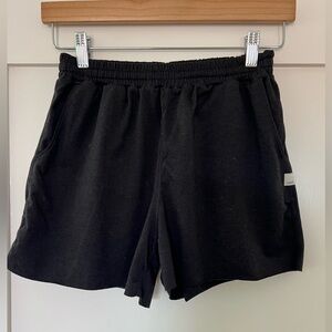 Vuori Shorts
